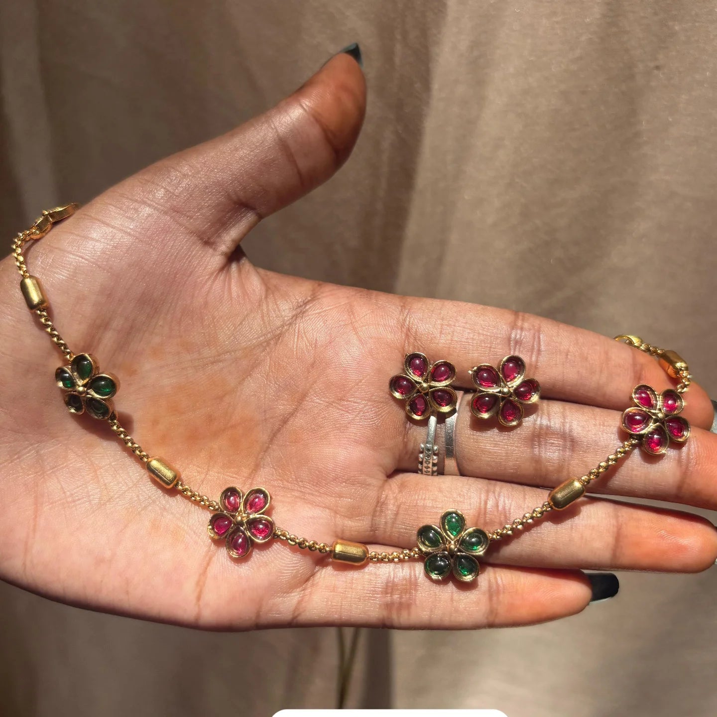 Flower necklace