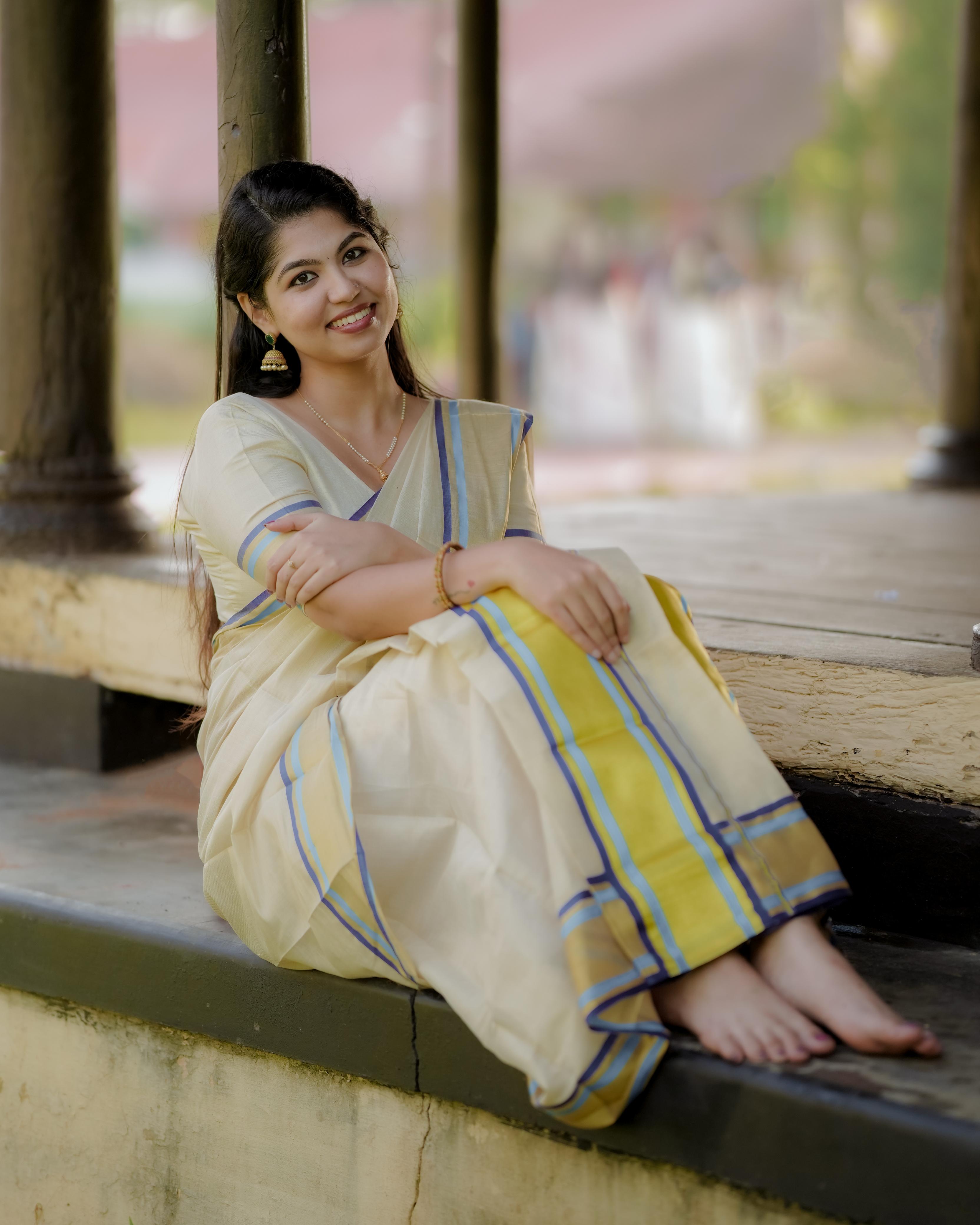 Nilambari : Premium Handloom Replica Tissue Set Mundu
