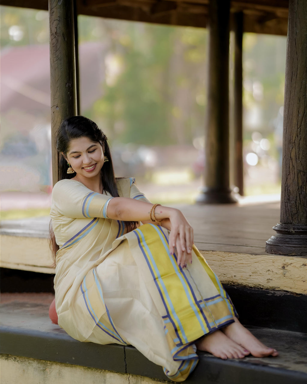 Nilambari : Premium Handloom Replica Tissue Set Mundu