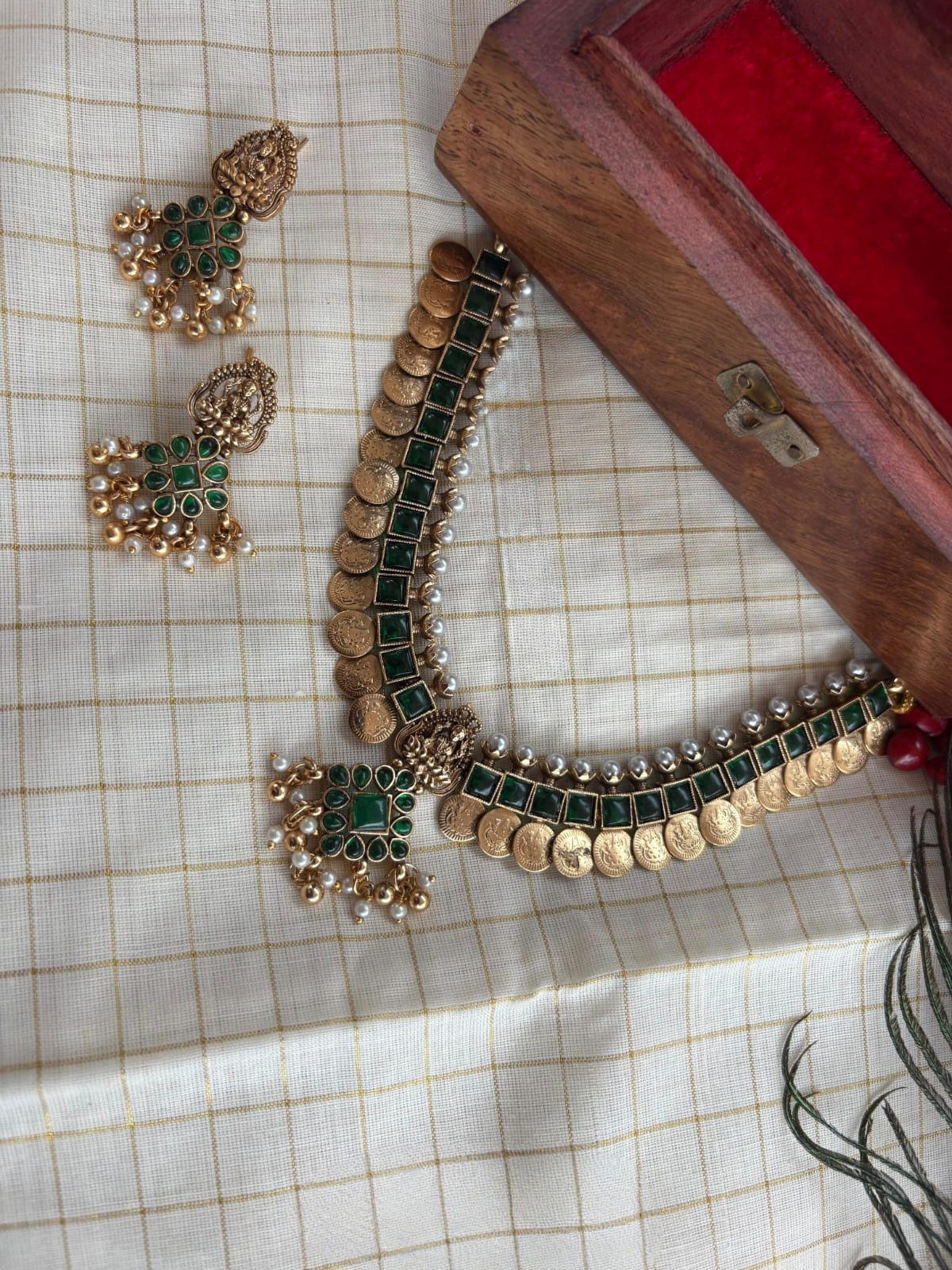 mandhara necklace