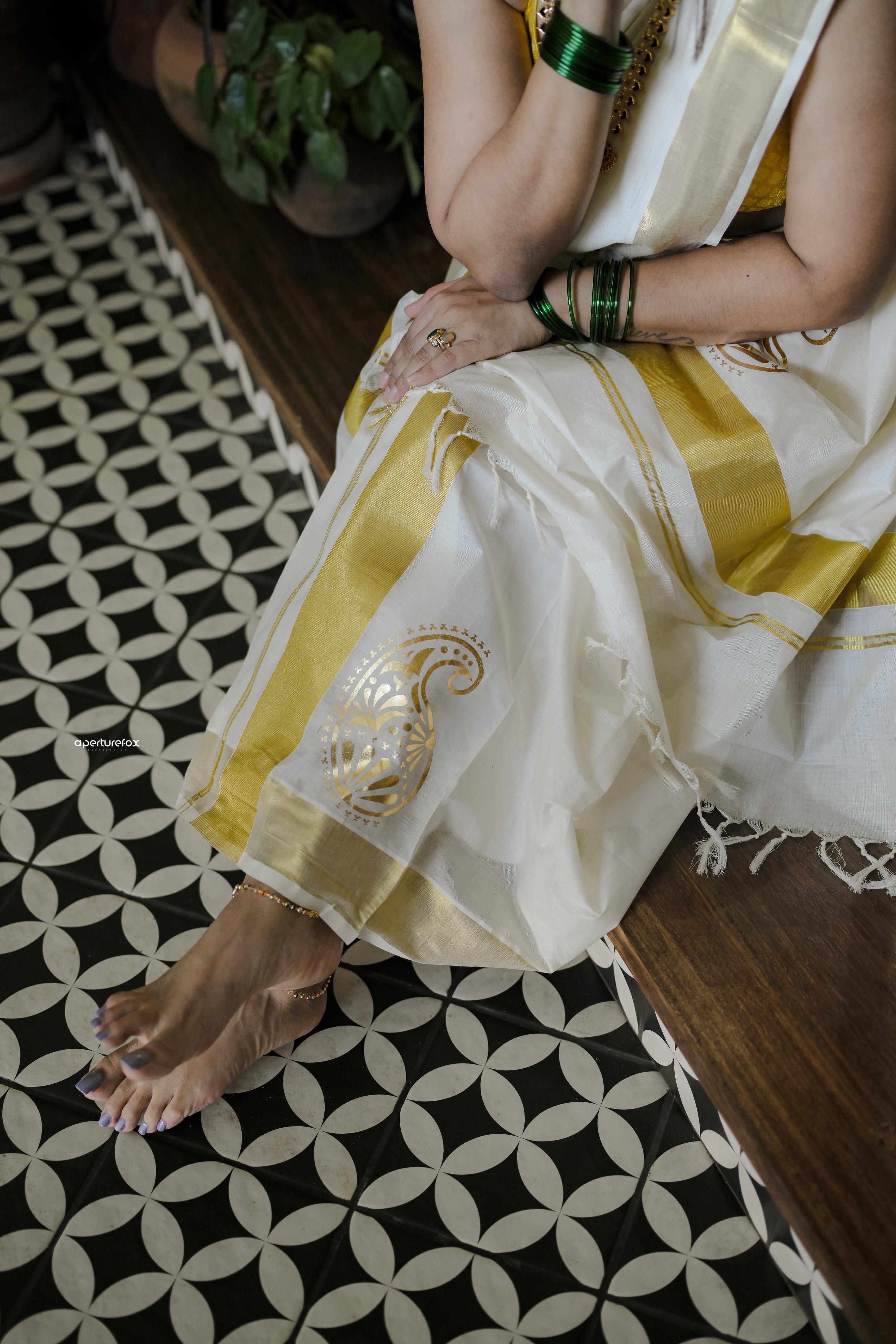 Swarnam Golden Foil Kasavu Set Mundu