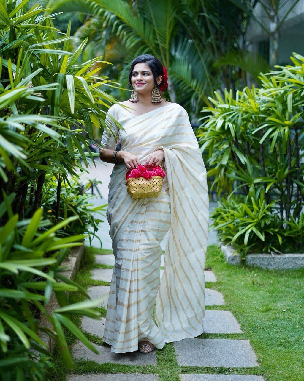 Cotton Golden Lines Saree with Elegant Tassels