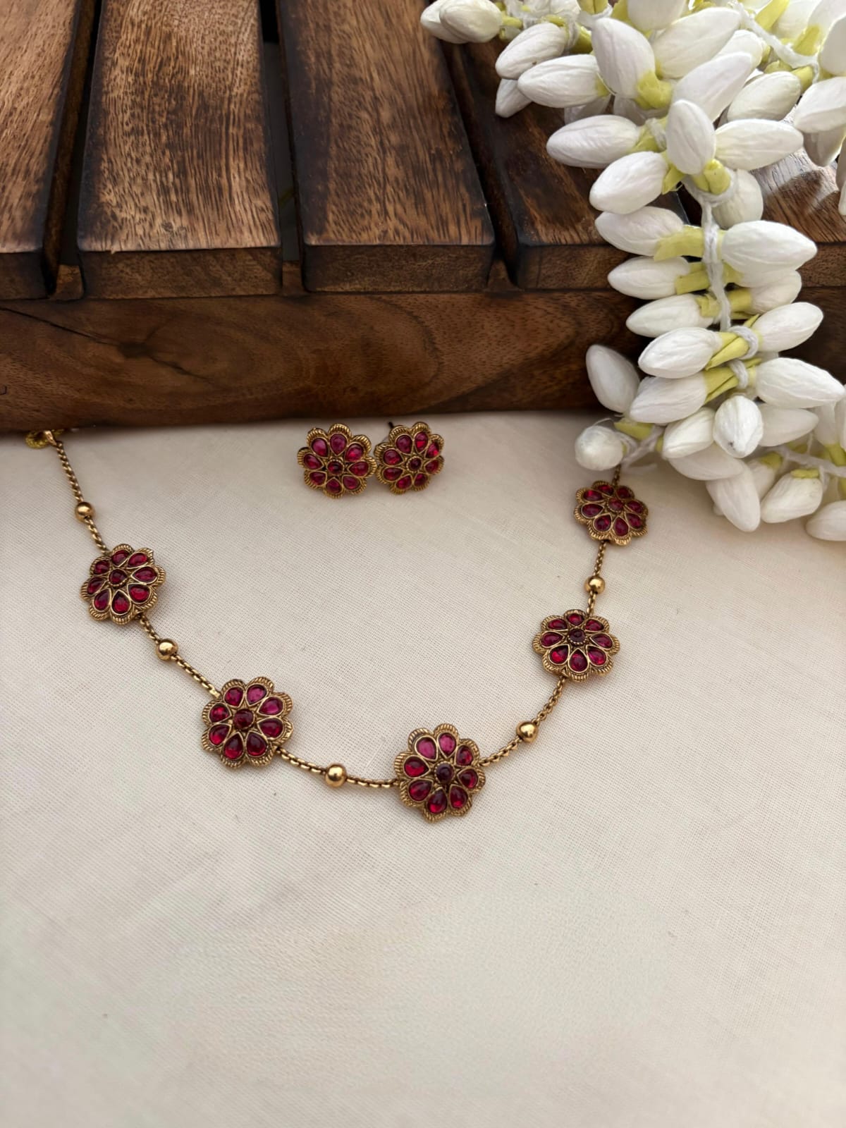 Flower necklace