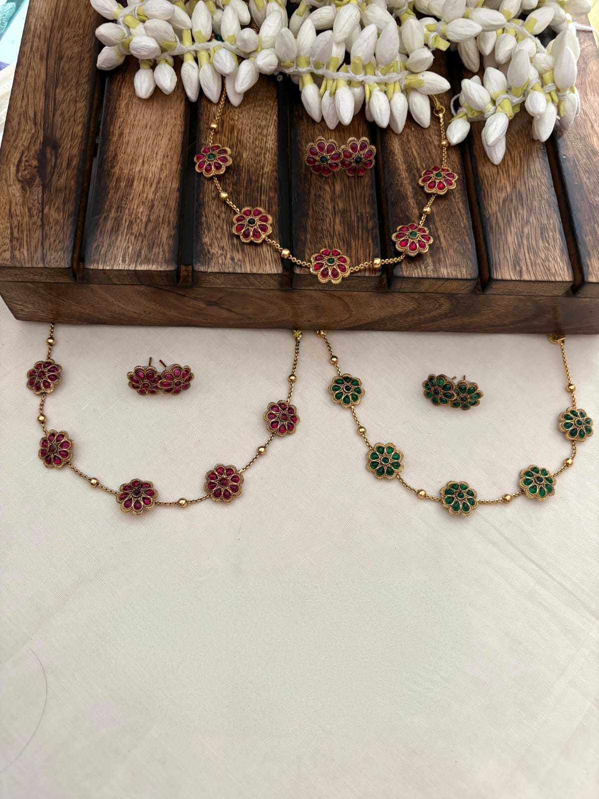 Flower necklace