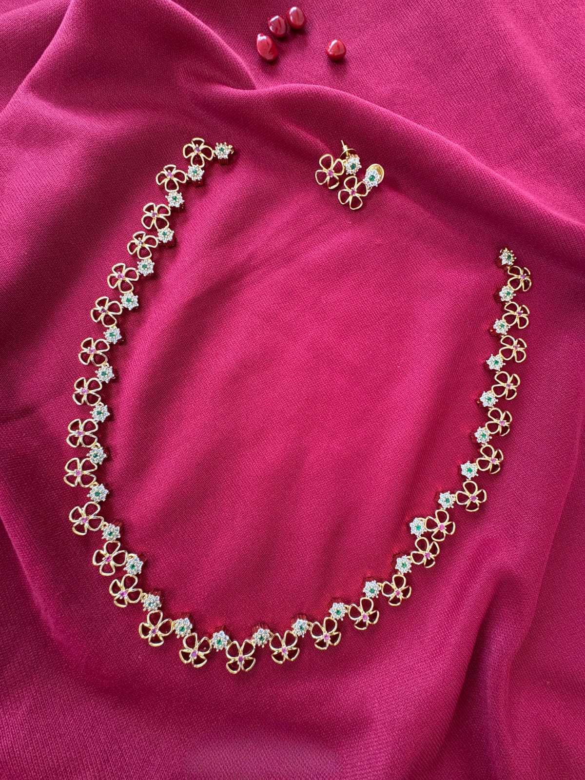 Floral neckset