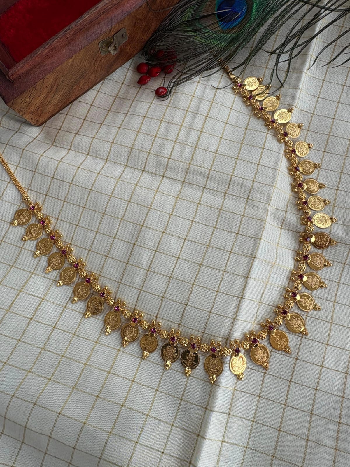 Coin neckset