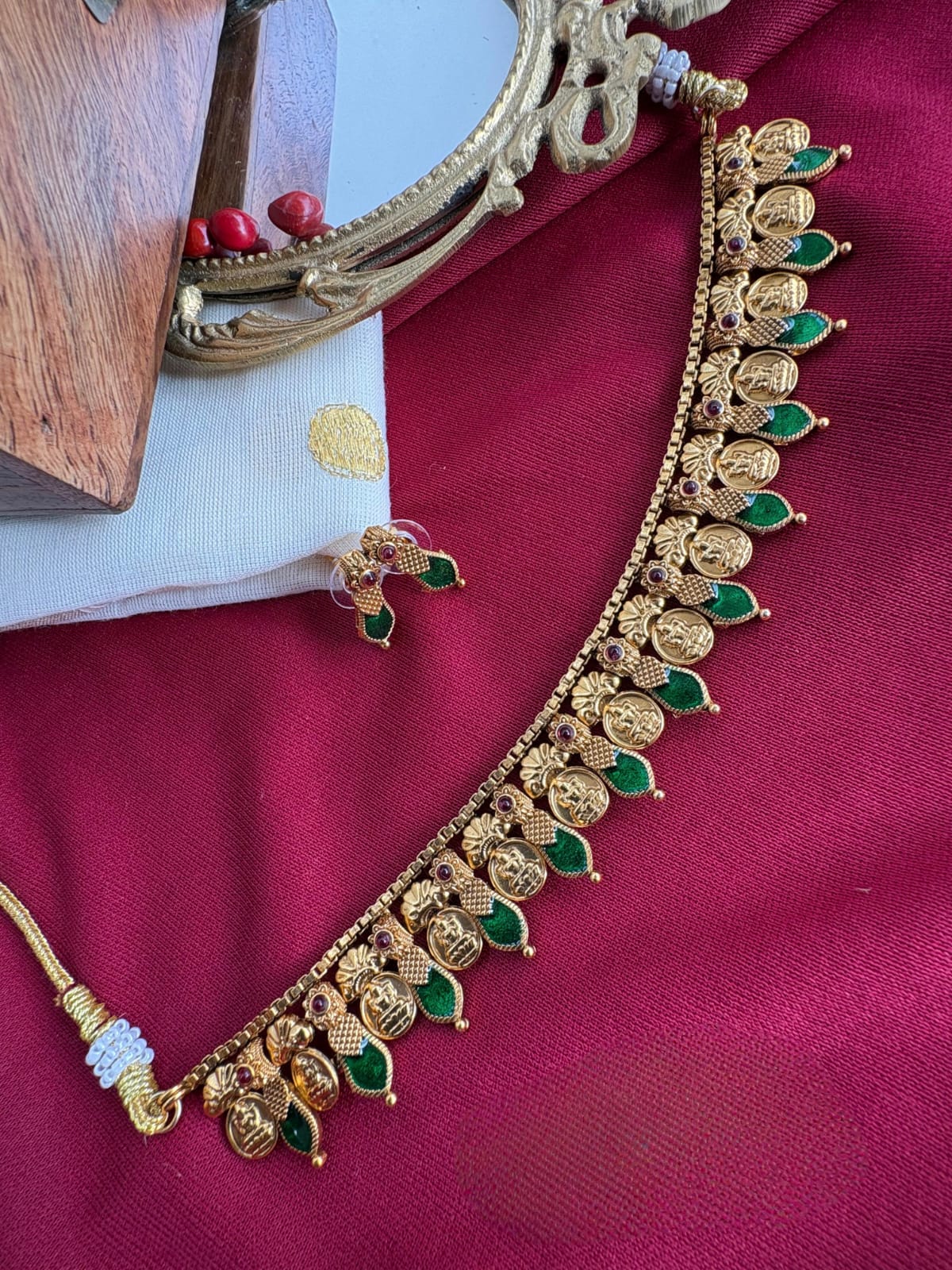 Yamika choker