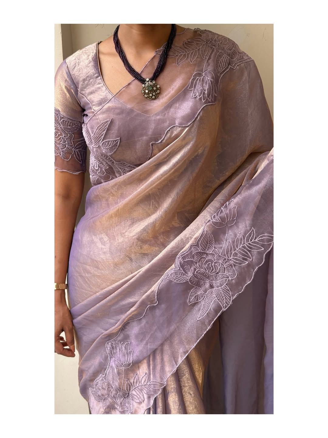 Aloura : Premium Glass Tissue saree