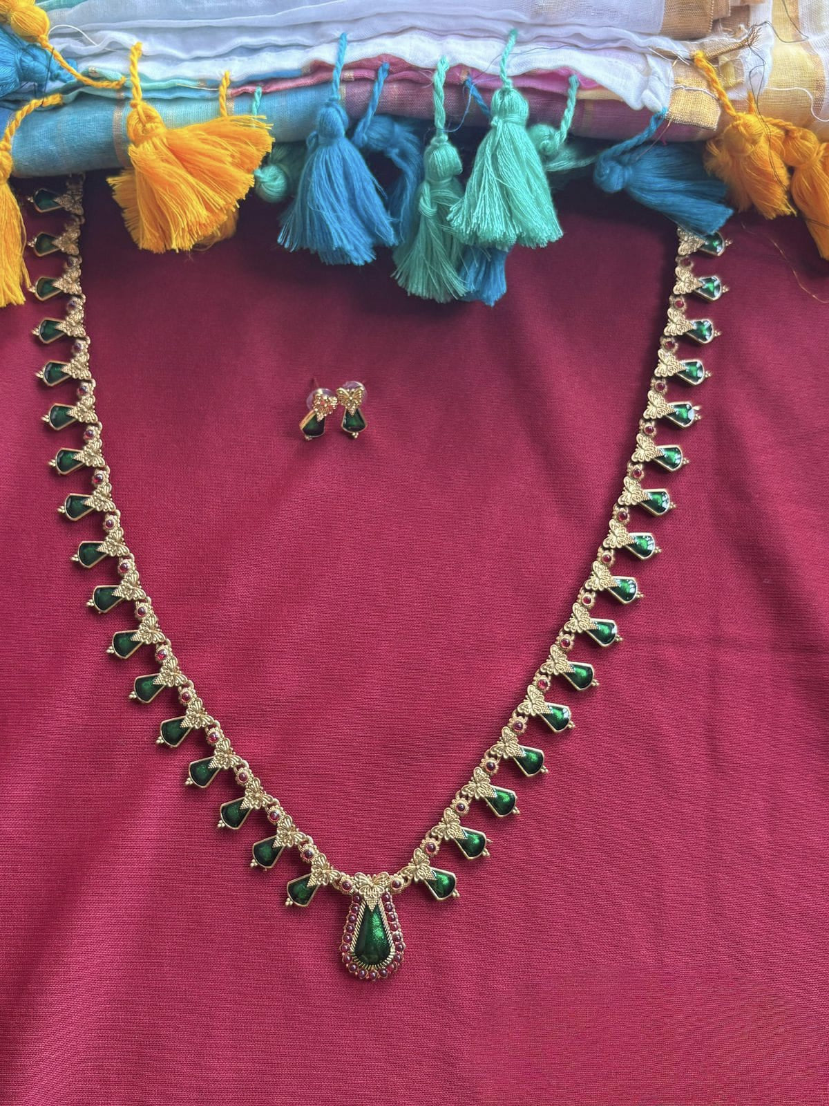 Nagapadam long necklace
